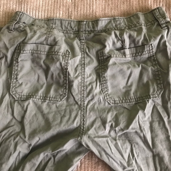 Capris - Picture 3 of 3